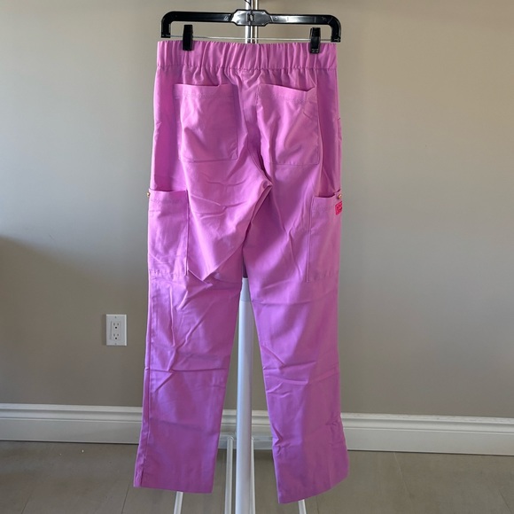 KOI X BETSEY JOHNSON SCRUB SET LIGHT ORCHID XS - Picture 5 of 11